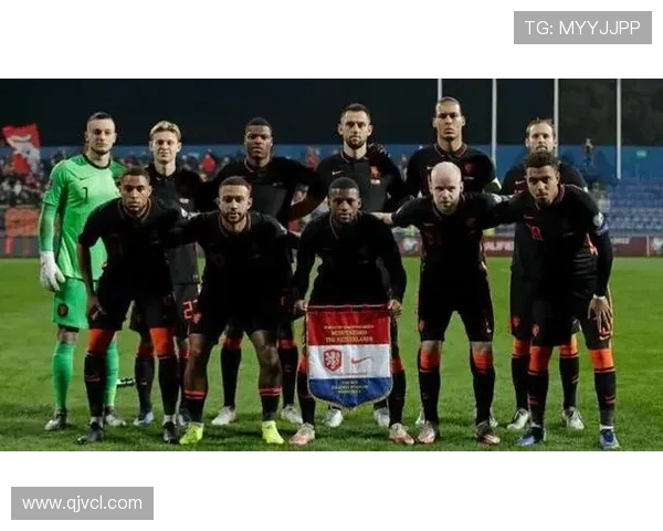 荷兰球员历史身价榜揭晓 范戴克领衔 德容德利赫特位列前茅